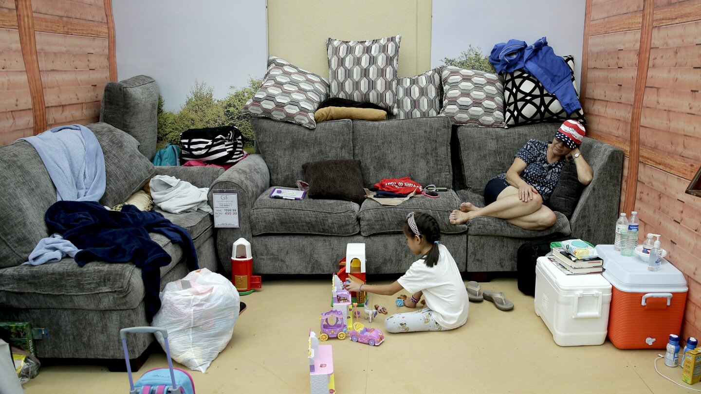 Texas furniture store shelters residents without power