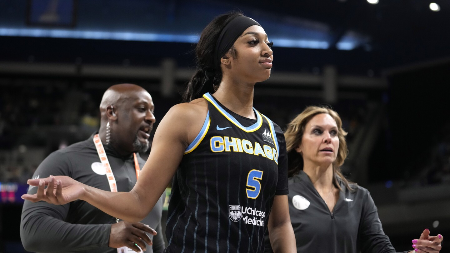 WNBA обяви че е отменил втория технически фал на новобранеца