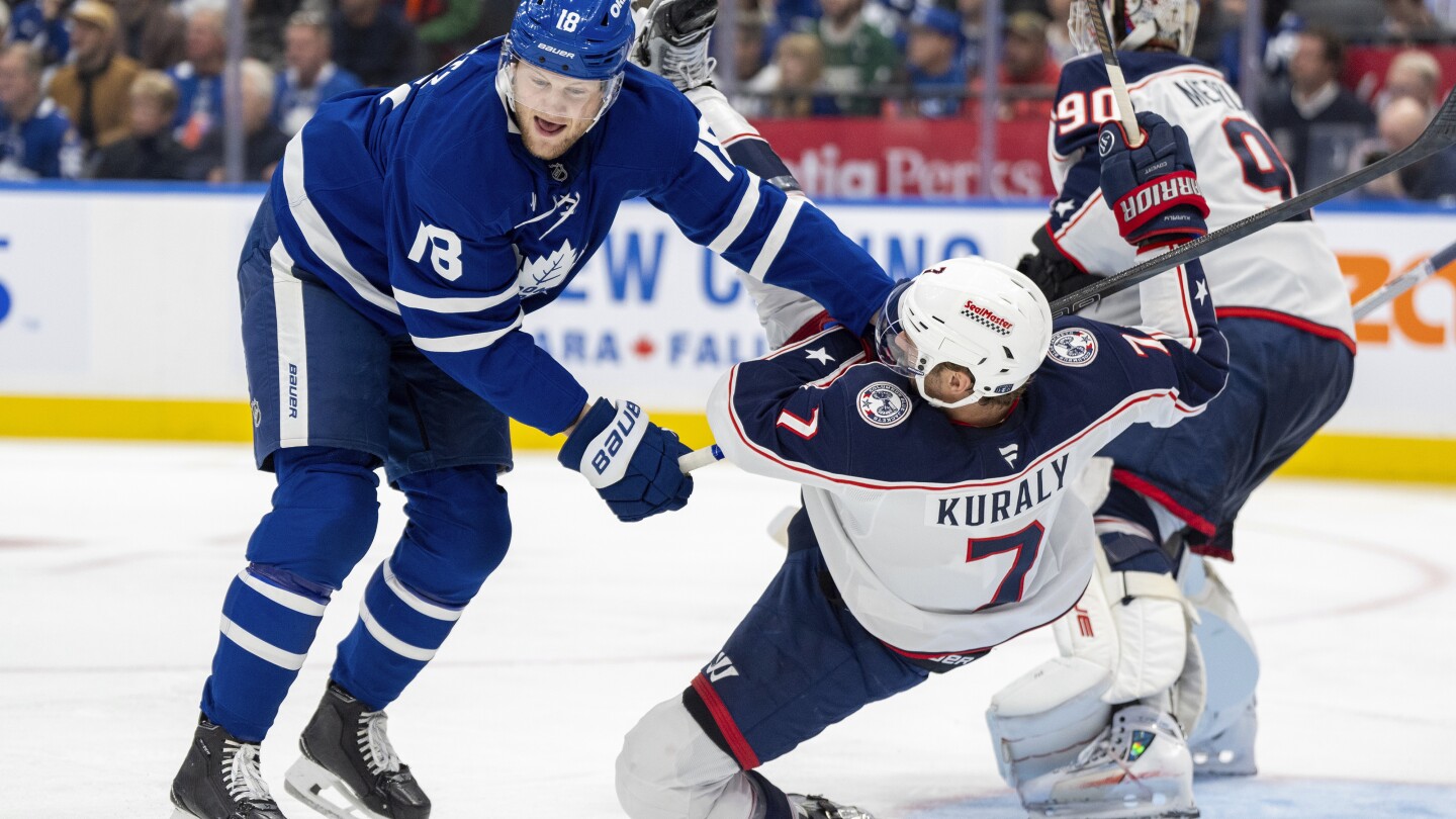 Nylander, Robertson each score twice to back Stolarz in Maple Leafs' 5-0 win over Blue Jackets