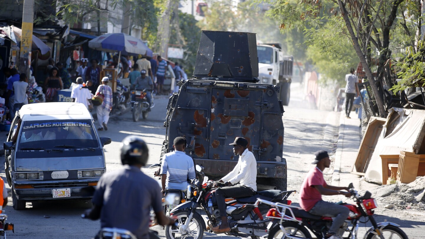 Хаити напредва с нова програма за укрепване на полицейския отдел, затрупан от банди