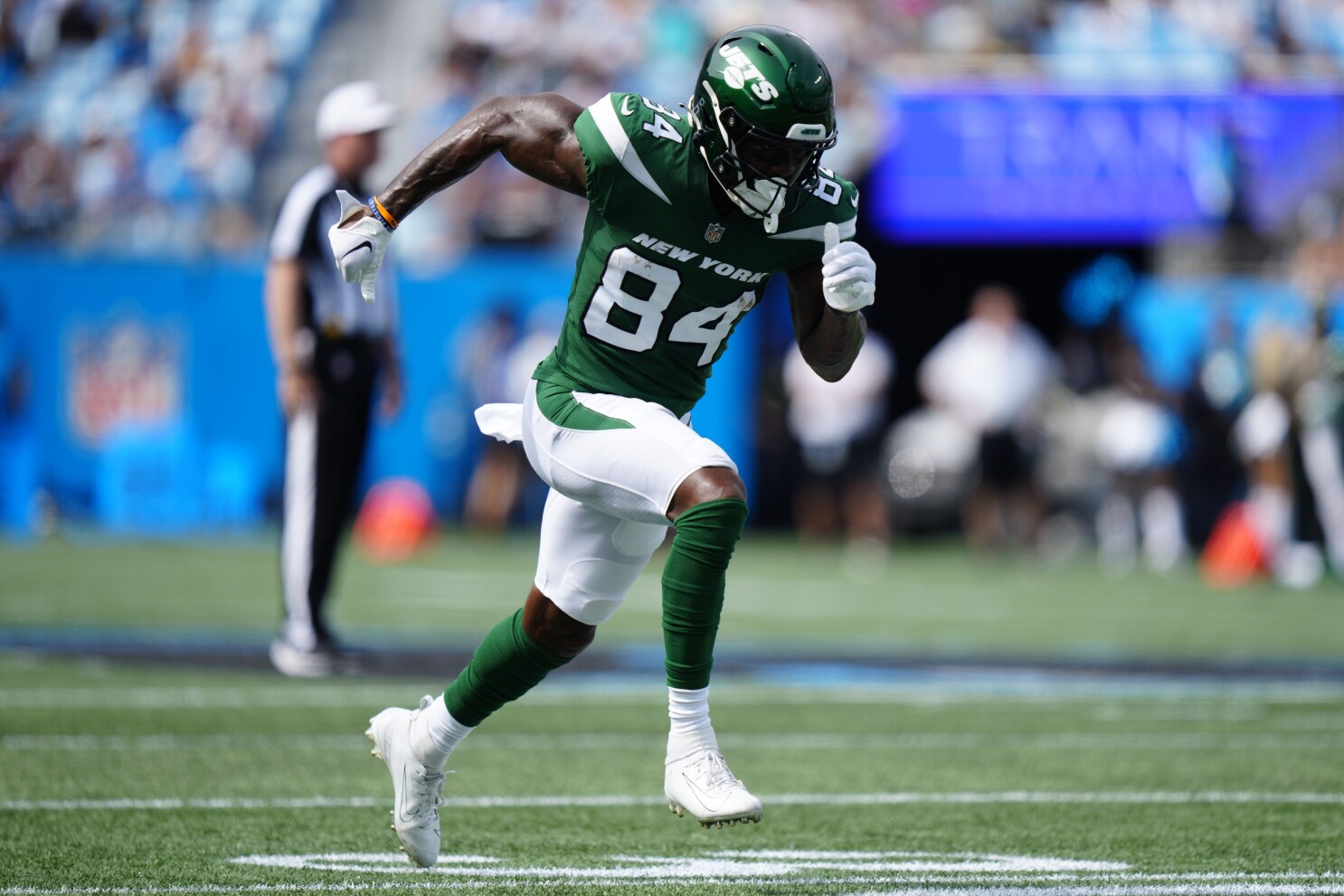 Jets wide receiver Corey Davis announces he's stepping away from football