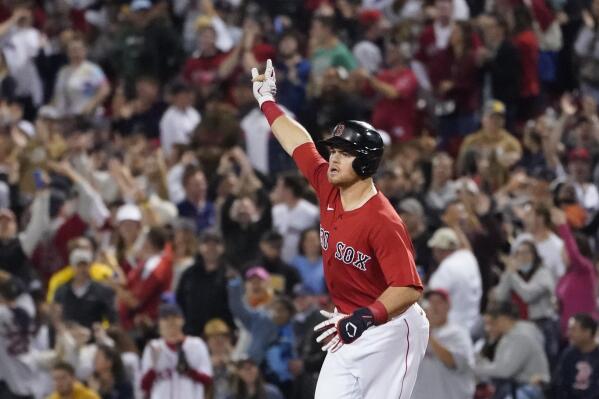 Mookie Betts completes his first career cycle as Red Sox fall to Jays