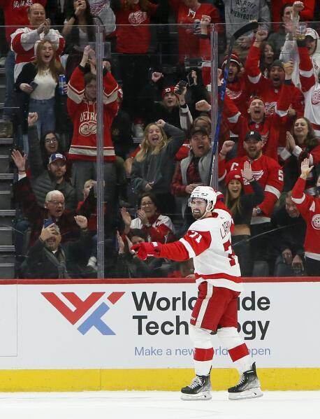 Larkin's first career hat trick lifts Red Wings over Devils, 5-2