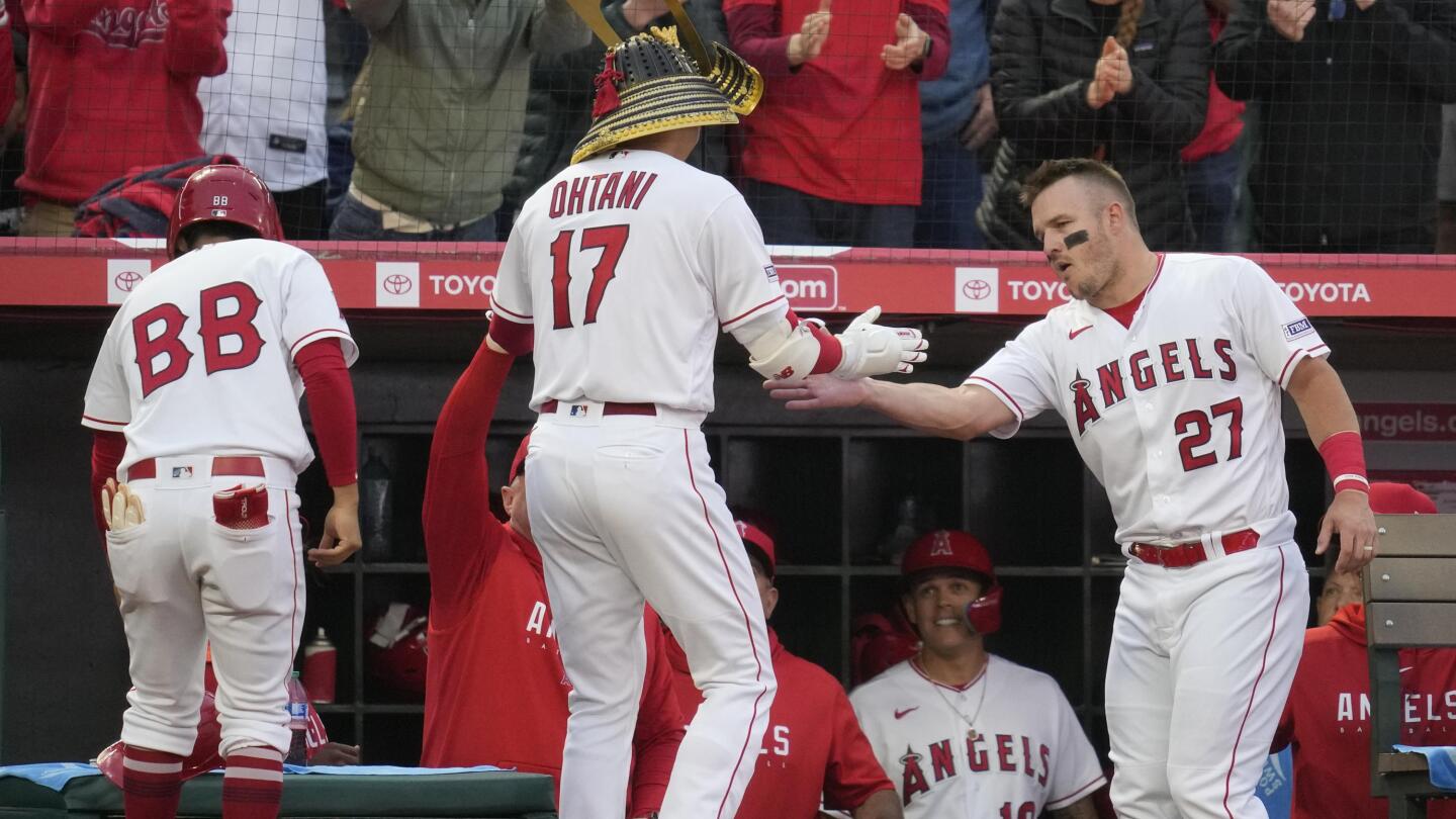 Phillies send slumping Trout, Angels to 10th straight loss