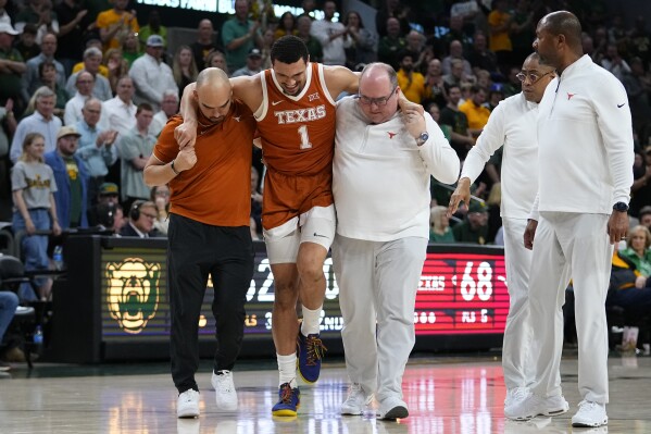 Texas big man Dylan Disu sprains left knee in loss at No. 11 Baylor | AP  News
