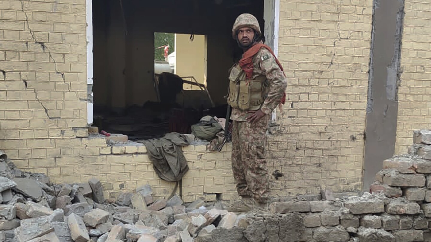 Suicide bomber attacks police station in northwest Pakistan, killing 23 officers and wounding 32