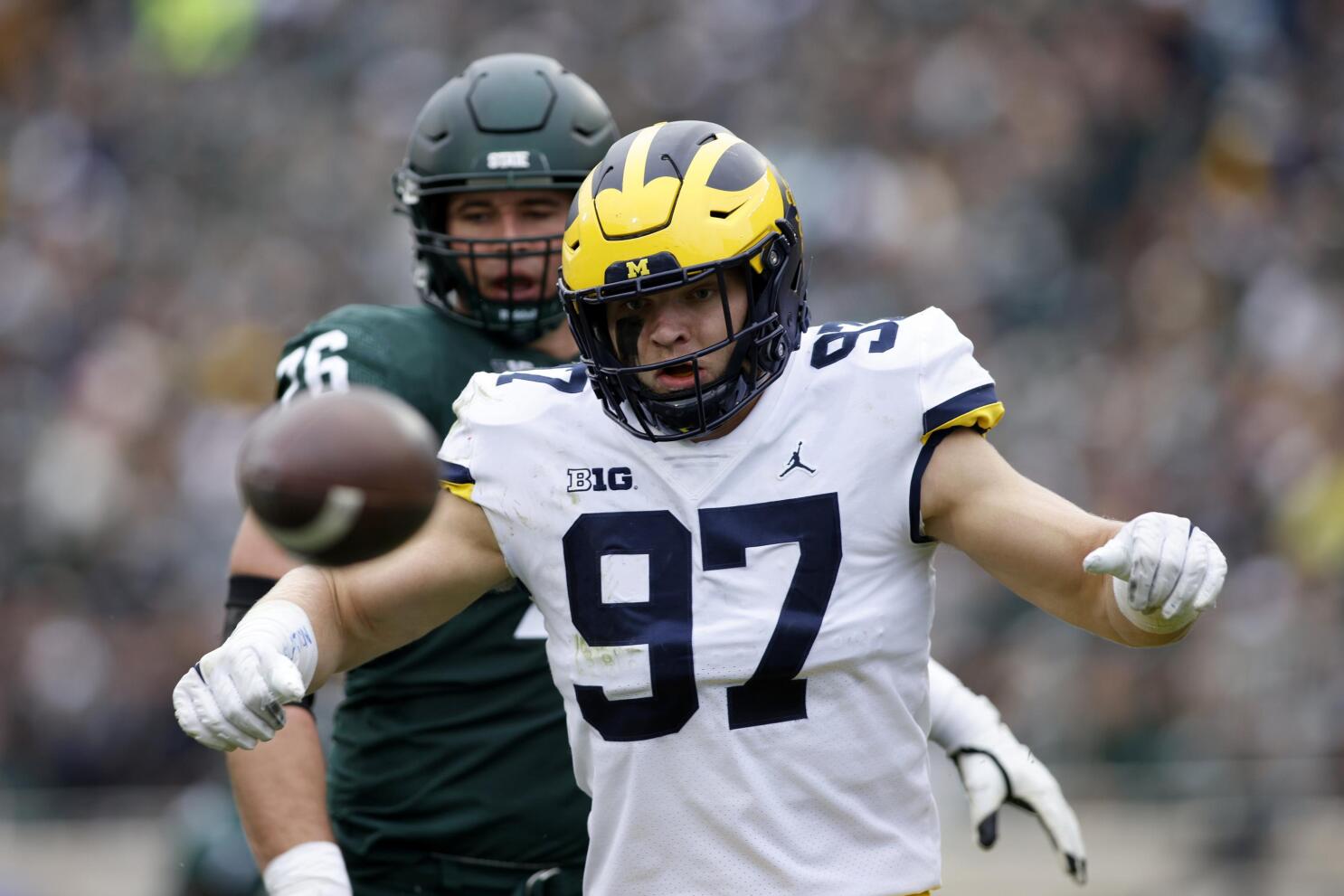 Michigan's defense braces for Buckeyes' high-flying attack