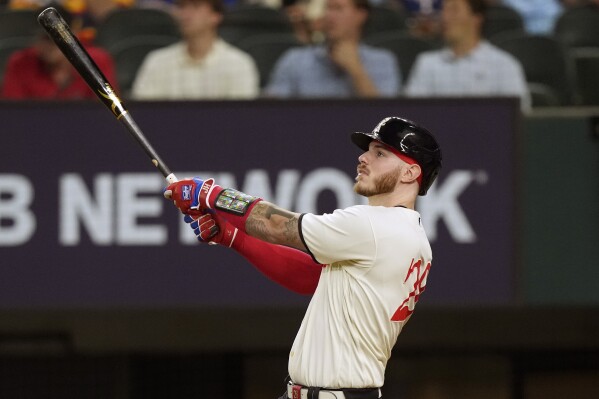 J.D. Martinez's solo homer (30), 09/21/2023