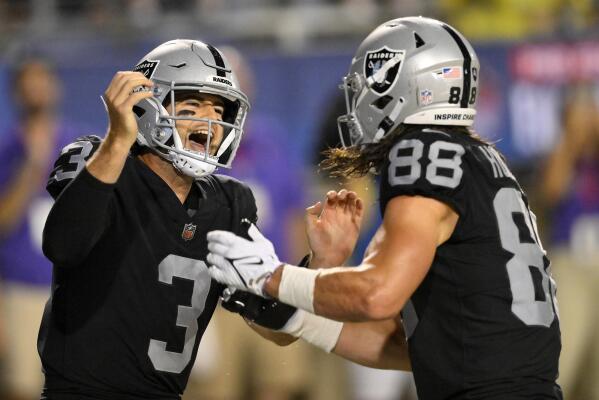 Raiders give McDaniels happy homecoming, beat Jaguars 27-11