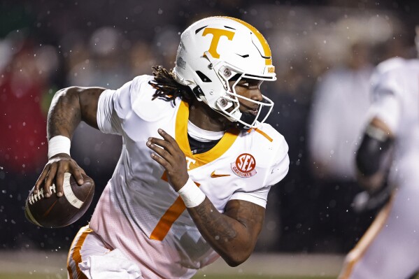 Tennessee football: Best uniform combos for the Vols in recent history -  Page 7