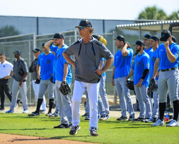 Photo Gallery: Marlins' first workout of spring training
