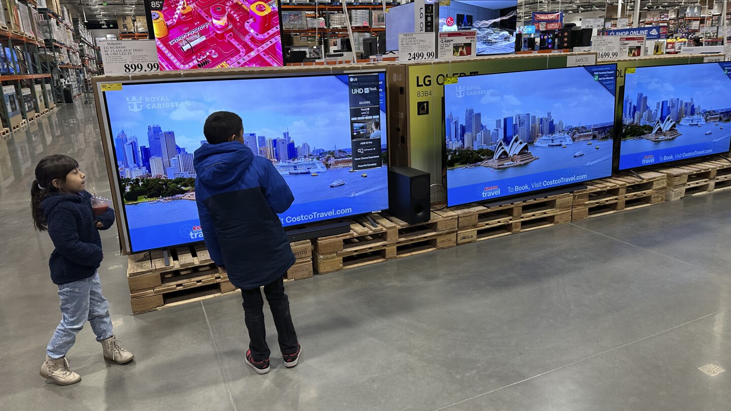 U.S. economy grows solid 2.3% from October to December, 2.8% for full year 2024