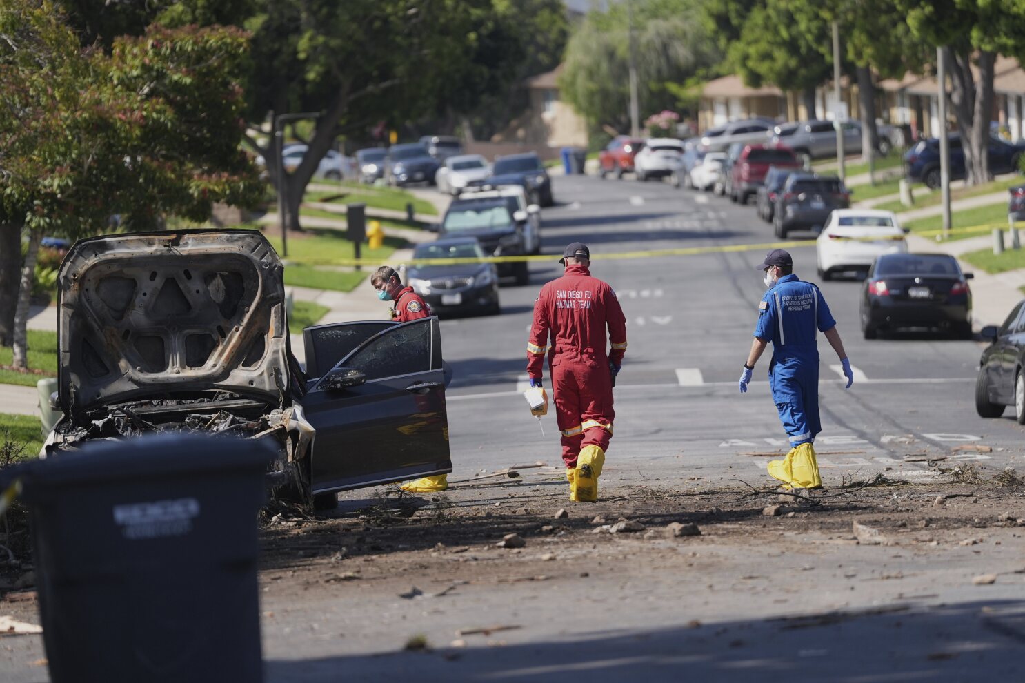 What's known about private plane crash in San Diego neighborhood