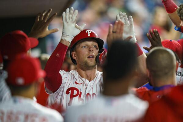 Chris Sale fans 10 as streaking Red Sox top Phillies