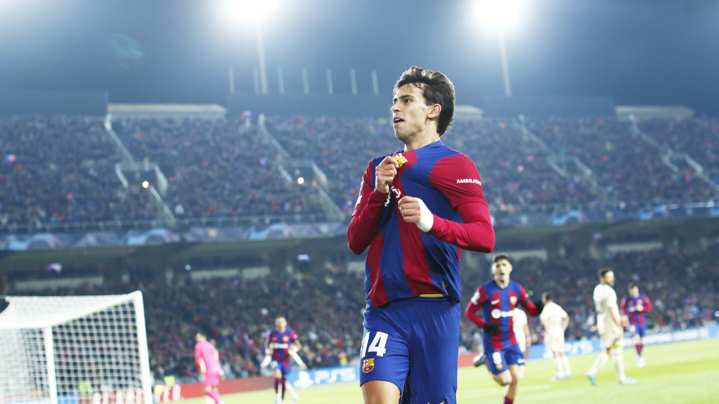 Barcelona beats Porto 2-1 to return to knockout stage of Champions League
