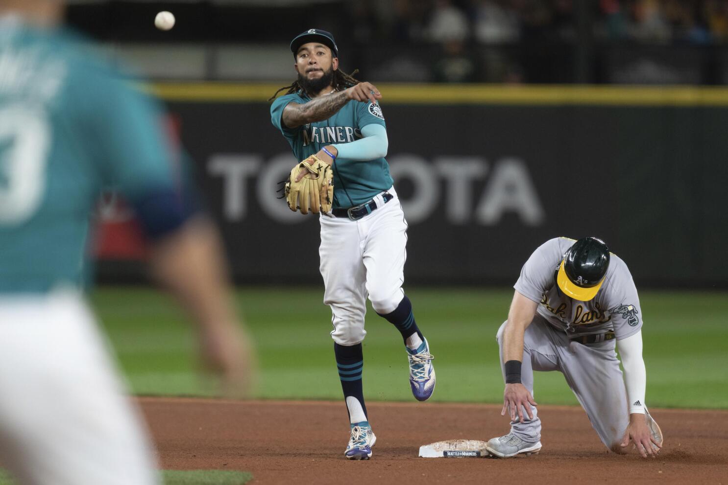 Raleigh's homer sends Mariners to 1st playoffs since 2001