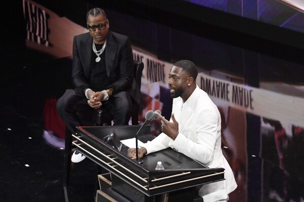 Dwyane Wade Selects Allen Iverson as Hall of Fame Presenter - Last