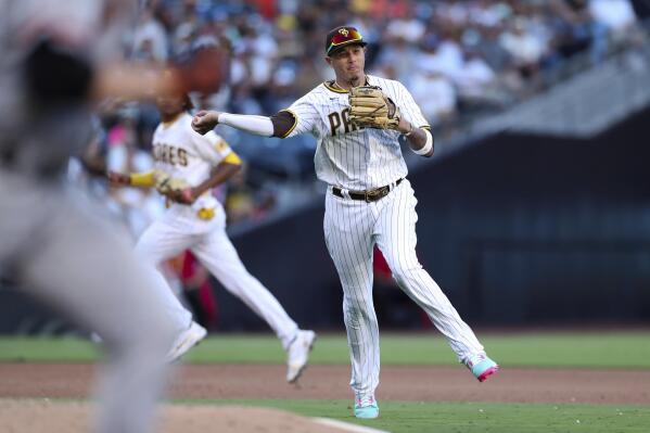 SF Giants' Carlos Rodon pitches complete game, strikes out 12 in win over  San Diego Padres