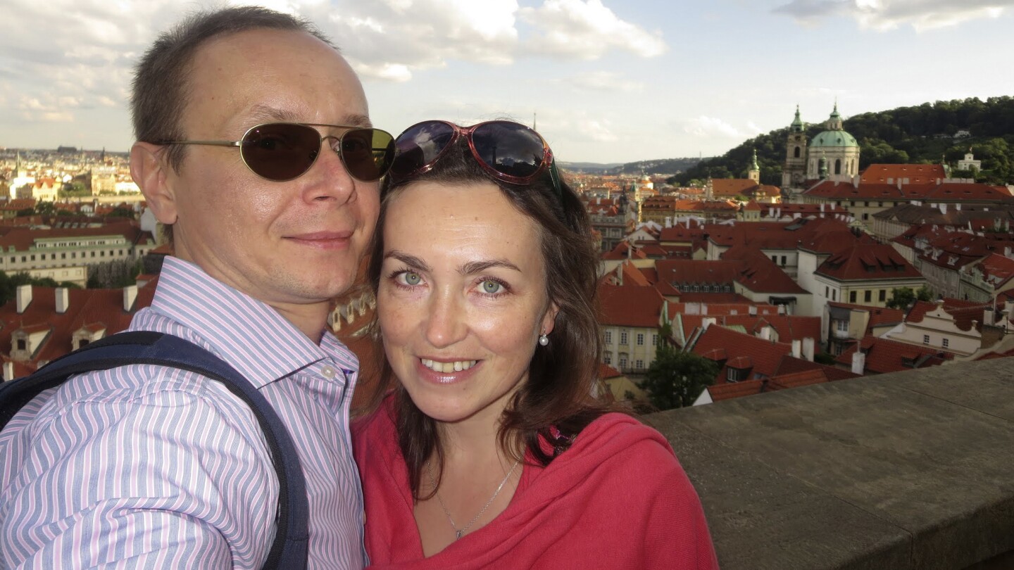 Муж задержанной в России американской журналистки обратился с просьбой о ее освобождении