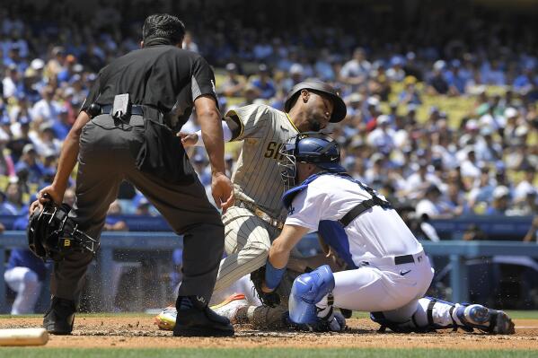 Vargas hits 1st homer, Dodgers bounce back to beat Cards 6-2