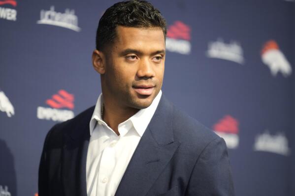 Russell Wilson signs five-year, $245m extension with Denver