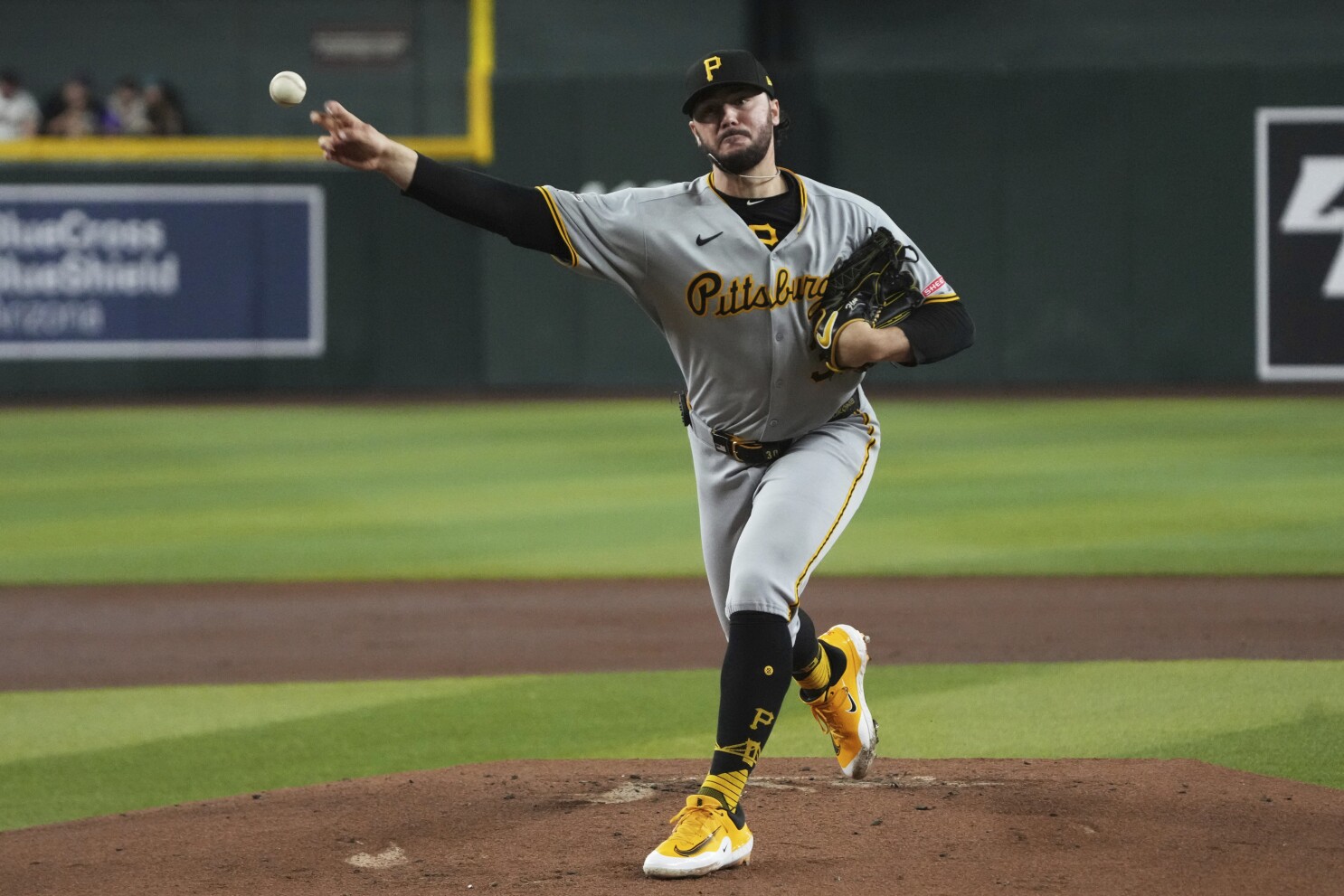 Skenes dominates into 7th inning and Pirates rout Diamondbacks 10-1 for 2nd road series win