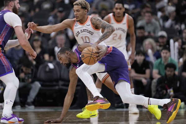 Spurs rule starters Devin Vassell and Jeremy Sochan out for the season  because of injuries | AP News