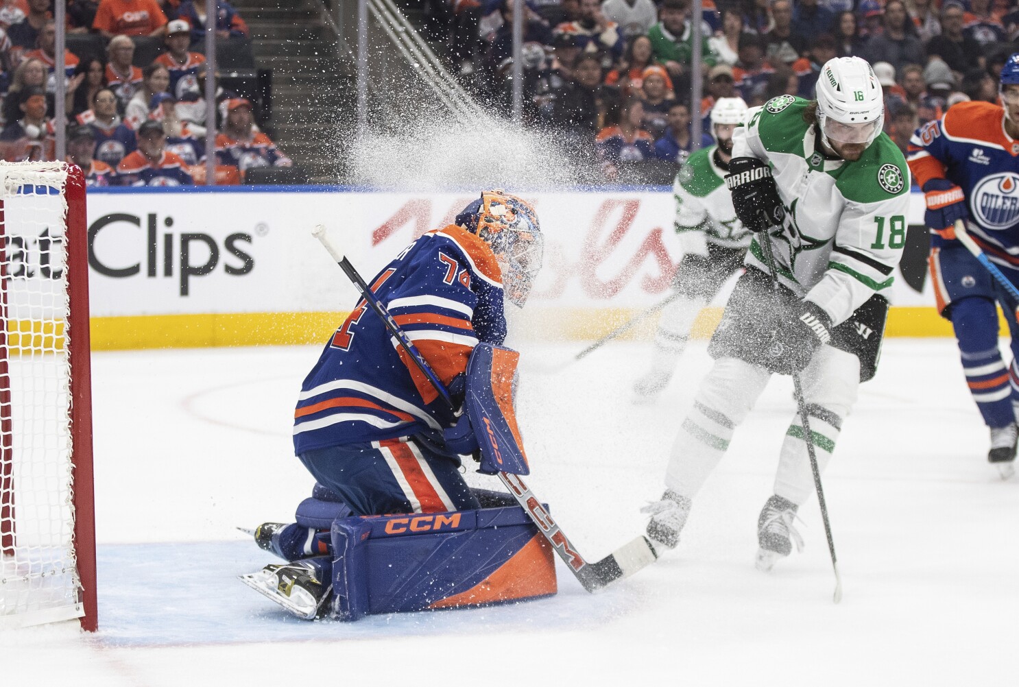 Zach Hyman and Connor McDavid score 2 each as Oilers dominate Stars 6-1