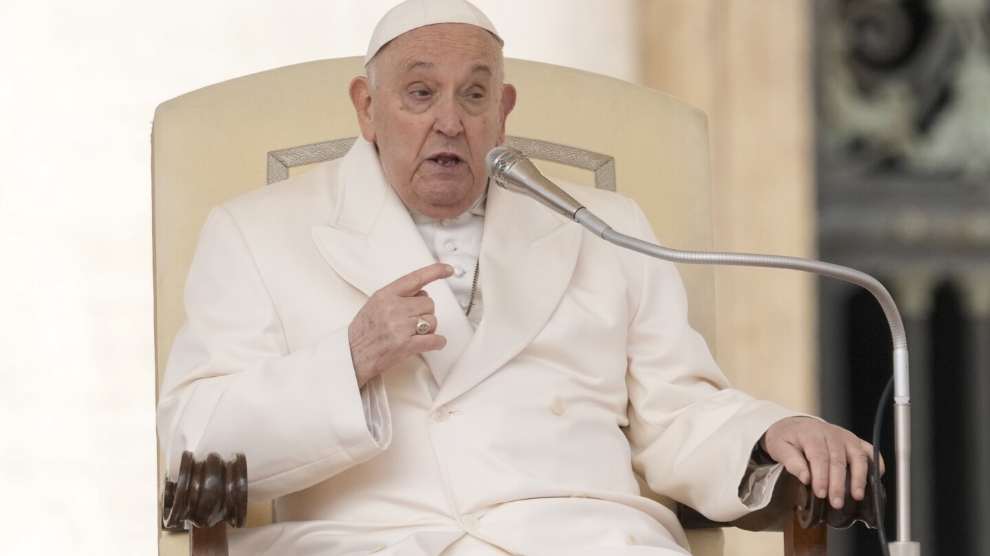 ВАТИКАН (АП) — Папа Франциск казва, че няма планове да