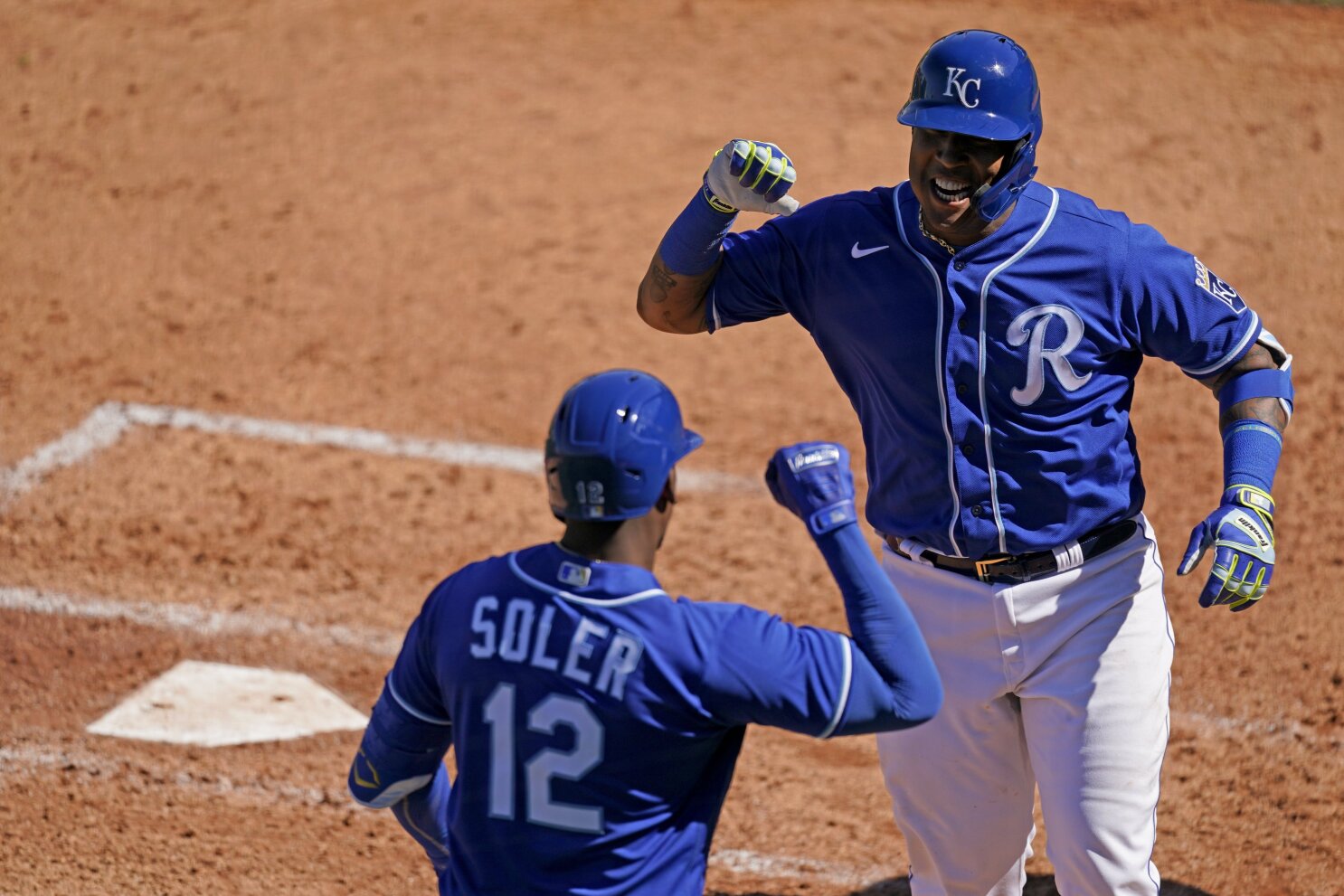 Kansas City Royals 2016 Opening Day Gold Jersey worn by Salvador Perez
