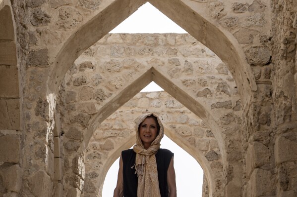 کریستی نوم ، وزیر امنیت میهن ، Qal'at Al-Bahrain Fort ، یکشنبه ، 25 مه ، 2025 ، در نزدیکی مناما ، بحرین. (عکس AP/الکس براندون ، استخر)