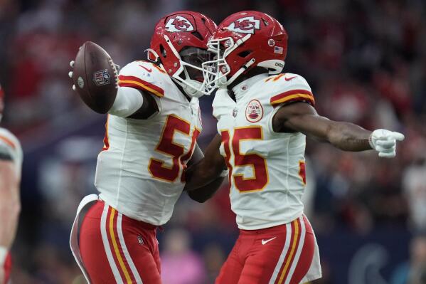 Houston, USA. 18th Dec, 2022. Kansas City Chiefs JERICK MCKINNON (1) runs  for a touchdown in the first half during the game between the Kansas City  Chiefs and the Houston Texans in