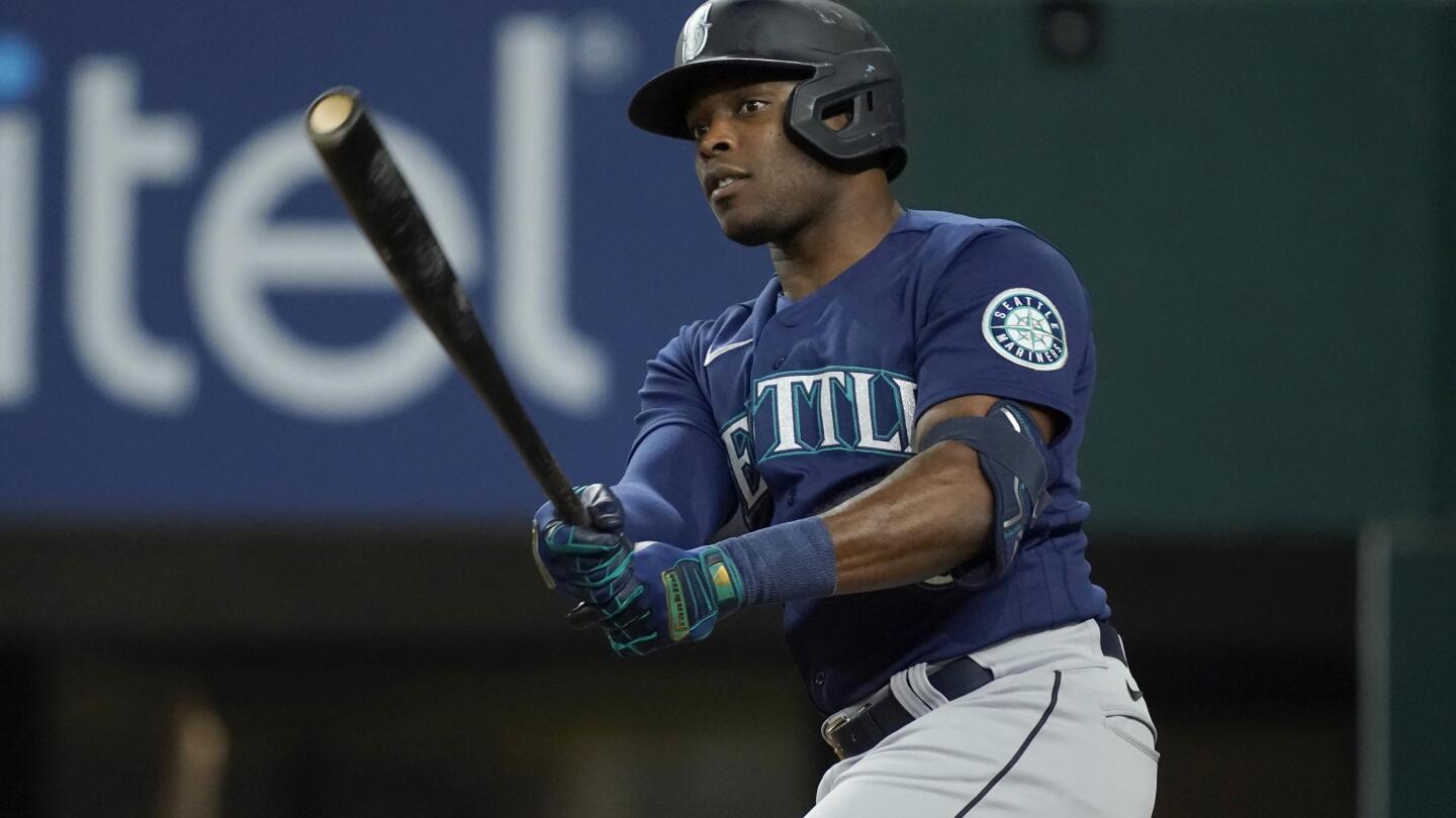 Mariners reinstate Kyle Lewis from IL, option Justin Upton - The Athletic