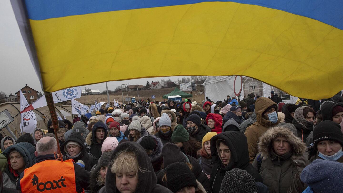 Escalating Ukraine-Russia Conflict: Implications & Global Response