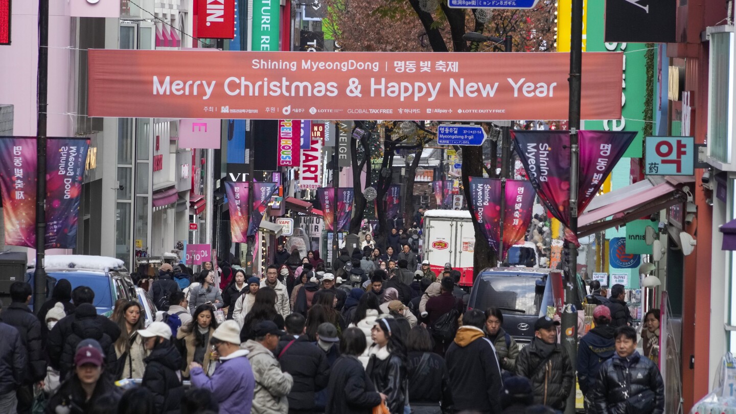 South Korea’s central bank cuts key interest rate to nurse a slower economy
