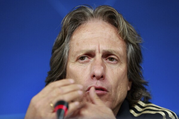 FILE -Benfica's coach Jorge Jesus gestures as he talks during a news conference, March 26, 2012 at Benfica's Luz stadium in Lisbon. (AP Photo/Armando Franca, File)