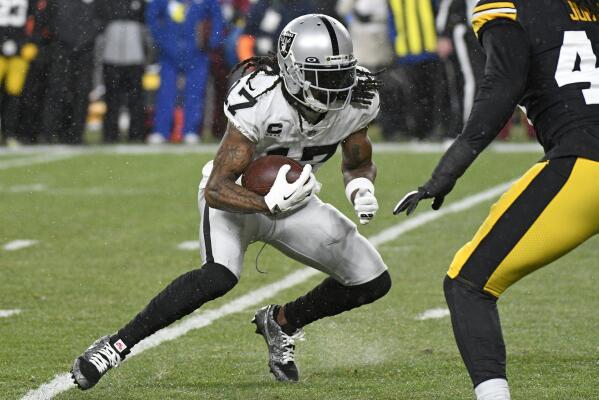 Miscues, missed chances cost Raiders in loss to Steelers