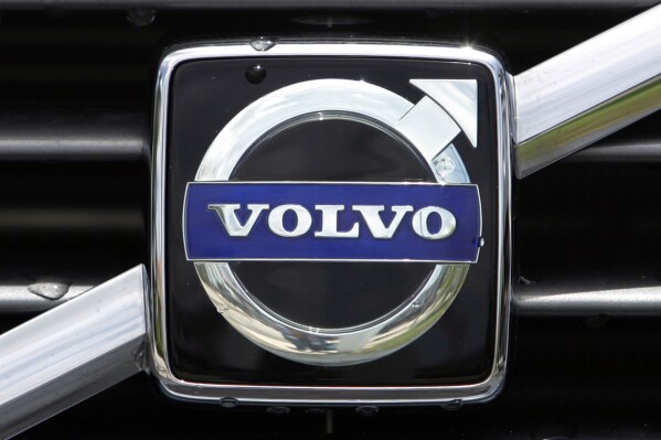 The Volvo logo is displayed on the front grille in Miami, July 19, 2009. (AP Photo/Alan Diaz)