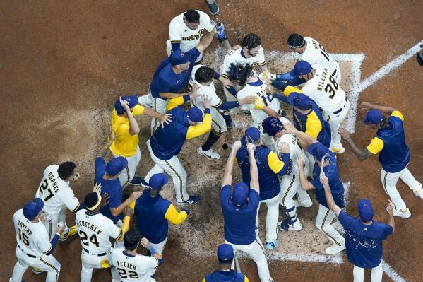 Garrett Mitchell hits first career walk-off as Brewers rally to