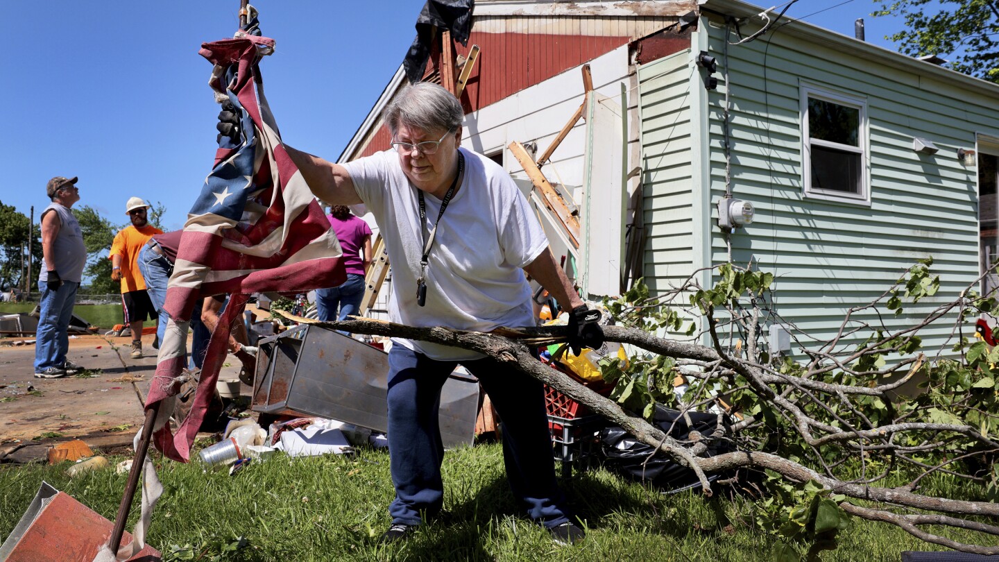 Deadly Memorial Day Storms: Severe Weather System Moves Eastward in US, Claiming 20 Lives