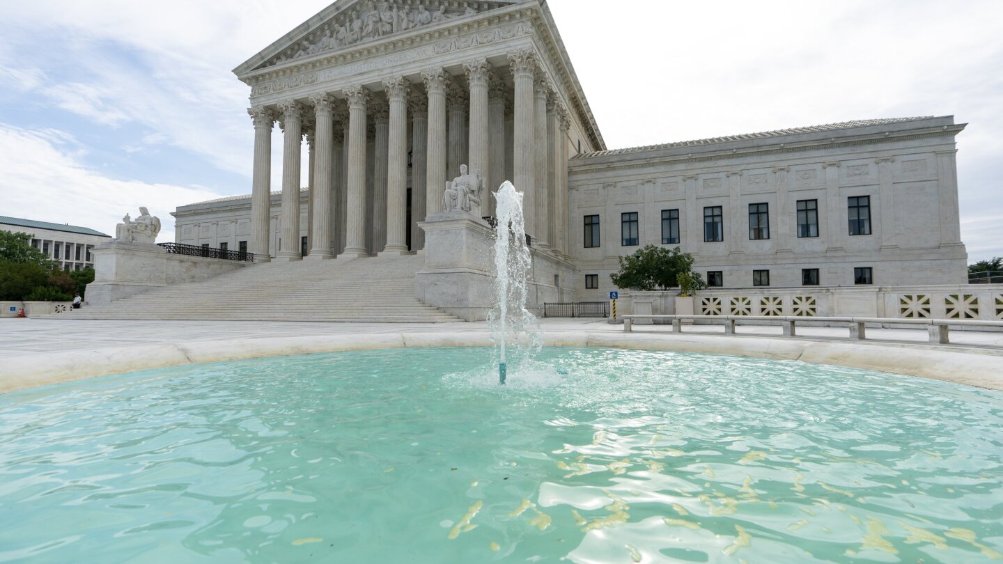 Justices rule LGBT people protected from job discrimination