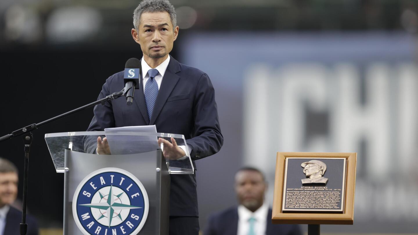 Baseball: Ichiro surprise guest for Matsuzaka retirement ceremony