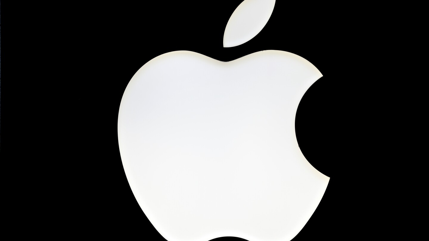 Apple прави големи промени в App Store в Европа заради новите правила. Може ли това да означава повече хакване на iPhone?