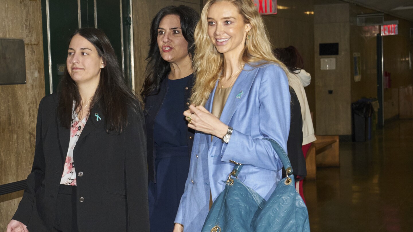 Ex-model testifying that Harvey Weinstein sexually assaulted her questioned about private journal