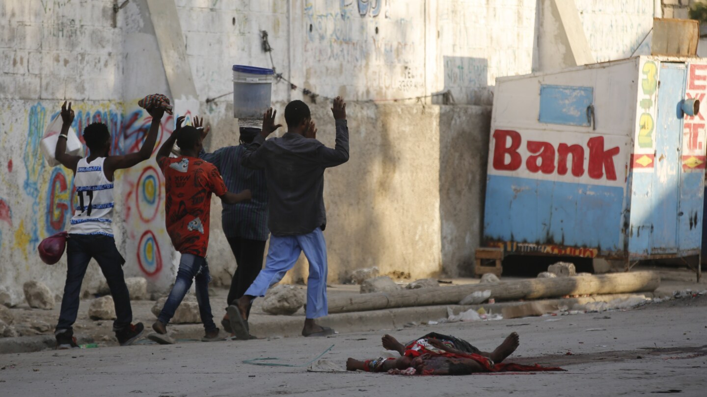 ПОРТ О ПРЕНС Хаити AP — Хаитянската полиция беше съкрушена