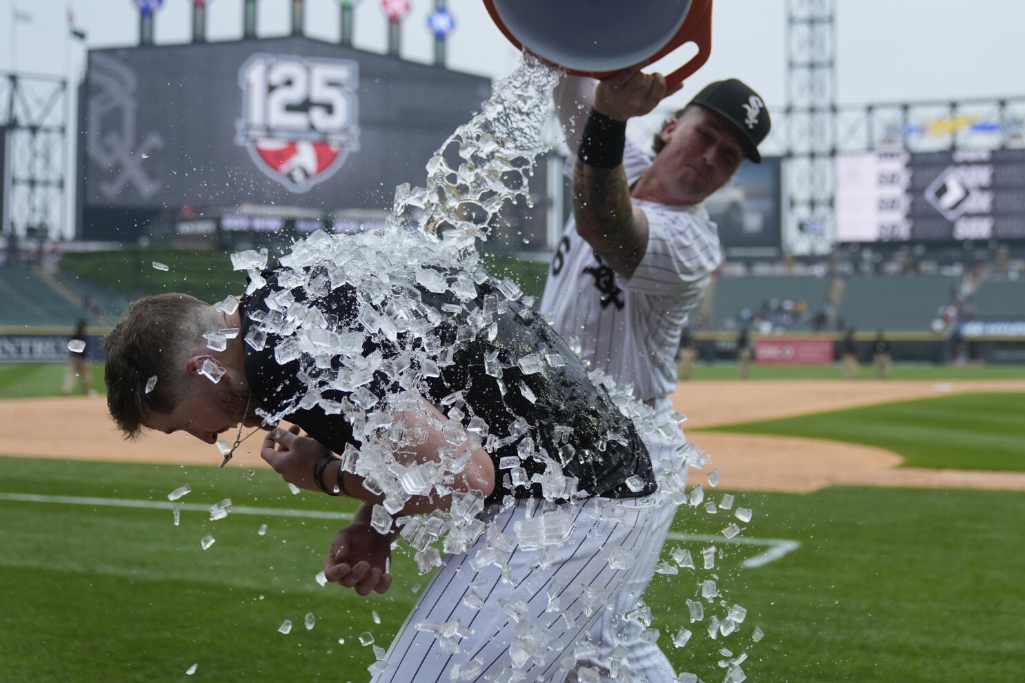 Elko conecta sencillo impulsor en la 10ma y Medias Blancas vencen 3-2 a Tigres