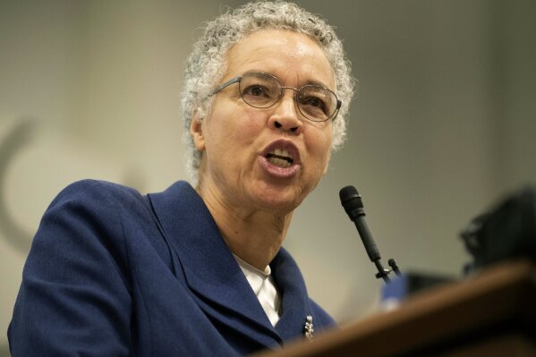 
              FILE - In this Dec. 9. 2018 file photo, Cook County Board President Toni Preckwinkle speaks during a news conference at the Chicago Teachers Union headquarters in Chicago. Reform has long been a dirty word among Chicago politicians, who have well-known reputations for throwing contracts to favored businesses and dealing in patronage. But after the 2014 murder of a black teenager by a police officer and corruption charges filed against a powerful alderman, the word is now on the lips of the 14 candidates running for mayor. (Colin Boyle/Chicago Sun-Times via AP, File)
            