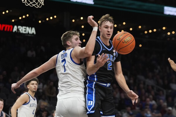 No. 6 Duke deals with more cramping issues in loss to No. 19 Kentucky | AP News