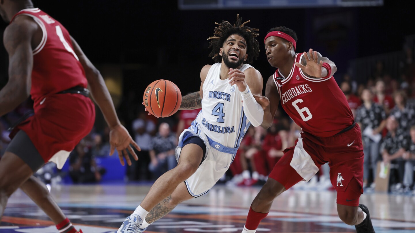 R.J. Davis scores 30 and No. 14 UNC beats No. 20 Arkansas at Battle 4 Atlantis