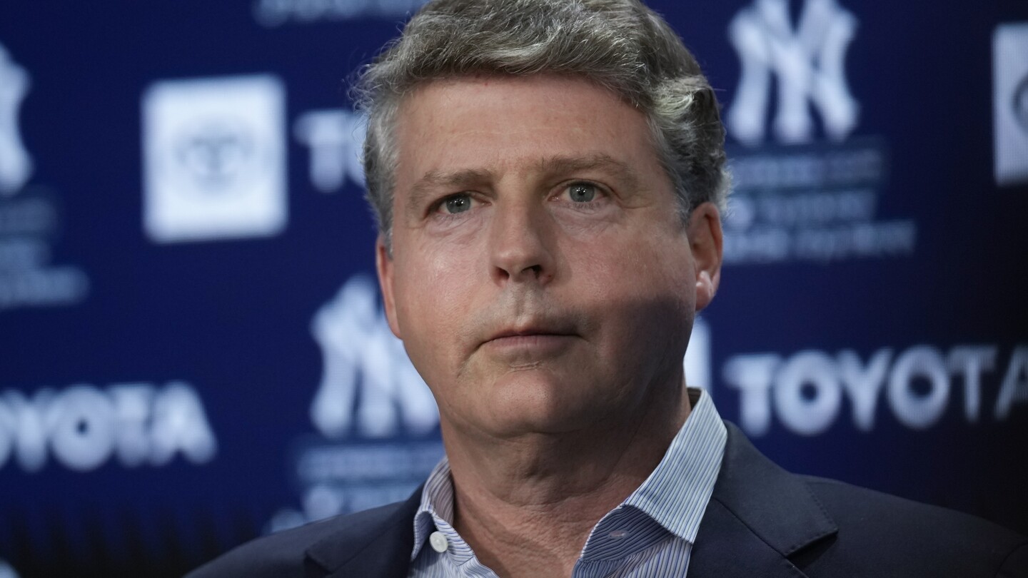 НЮ ЙОРК (AP) — Собственикът на Yankees Хал Щайнбренер признава